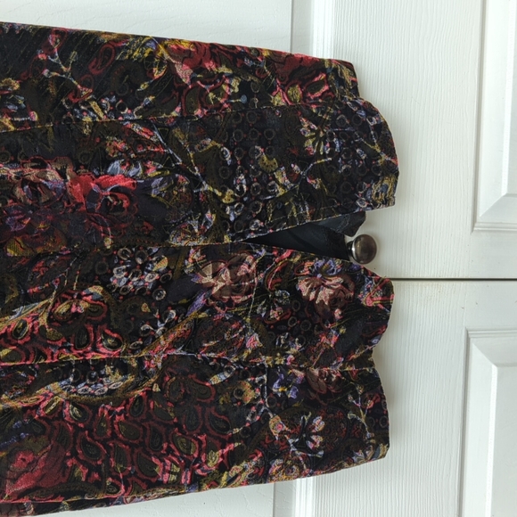 GORGEOUS velvet floral mini dress - Picture 4 of 10